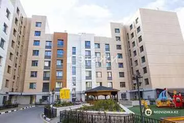 2-комнатная квартира, этаж 8 из 8, 62 м²