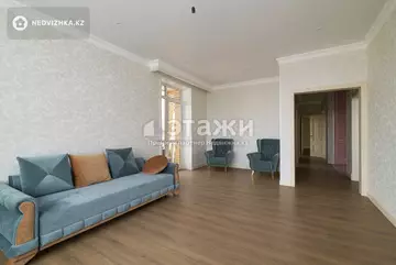 4-комнатная квартира, этаж 10 из 12, 115 м²