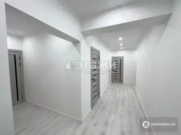 3-комнатная квартира, этаж 5 из 13, 95 м², на длительный срок