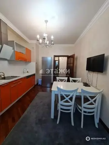 3-комнатная квартира, этаж 3 из 15, 120 м², на длительный срок