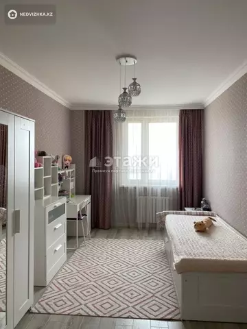 4-комнатная квартира, этаж 12 из 16, 117 м²