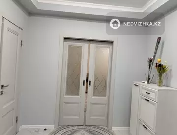 3-комнатная квартира, этаж 5 из 23, 97 м²