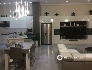 3-комнатная квартира, этаж 1 из 2, 187 м²