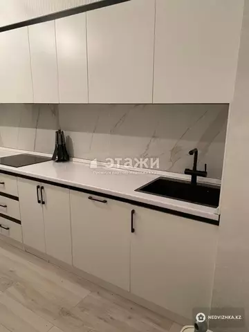 3-комнатная квартира, этаж 5 из 10, 94 м²