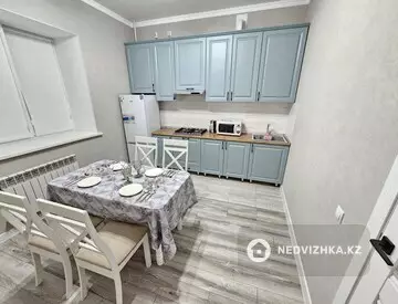 40 м², 1-комнатная квартира, этаж 3 из 9, 40 м², посуточно, изображение - 4