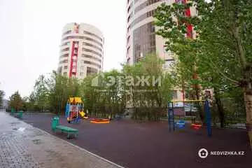 4-комнатная квартира, этаж 3 из 12, 120 м²
