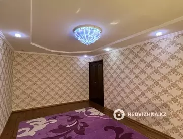 3-комнатная квартира, этаж 4 из 5, 64 м²