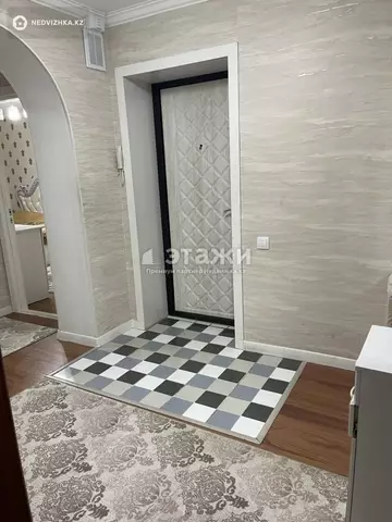 4-комнатная квартира, этаж 2 из 5, 97 м²