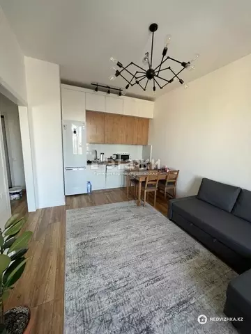 1-комнатная квартира, этаж 9 из 10, 42 м²