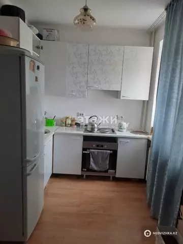 3-комнатная квартира, этаж 4 из 5, 56 м²
