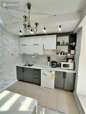 2-комнатная квартира, этаж 3 из 9, 53 м²