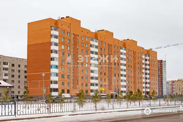 2-комнатная квартира, этаж 8 из 9, 58 м²