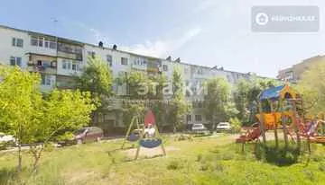 2-комнатная квартира, этаж 1 из 5, 48 м²