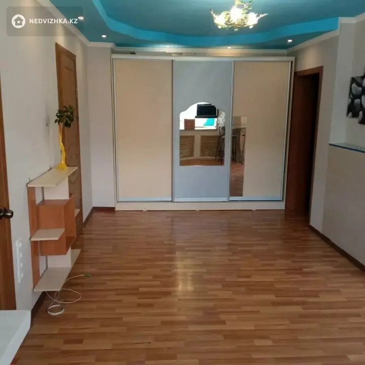 49 м², 3-комнатная квартира, этаж 2 из 5, 49 м², изображение - 1