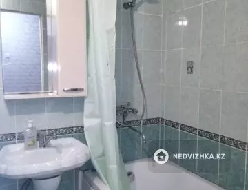 2-комнатная квартира, этаж 6 из 9, 59 м², посуточно