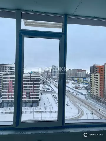 2-комнатная квартира, этаж 13 из 19, 60 м²