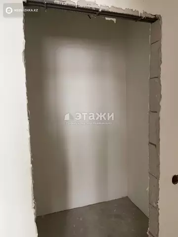 2-комнатная квартира, этаж 13 из 19, 60 м²