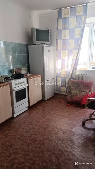 1-комнатная квартира, этаж 4 из 12, 37 м²