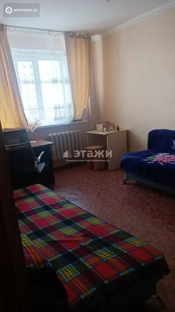 1-комнатная квартира, этаж 4 из 12, 37 м²