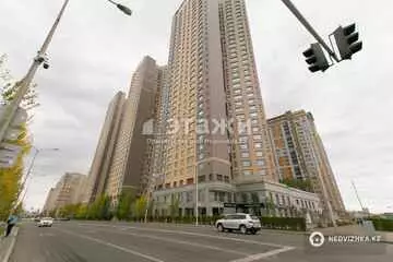 4-комнатная квартира, этаж 24 из 33, 174 м²