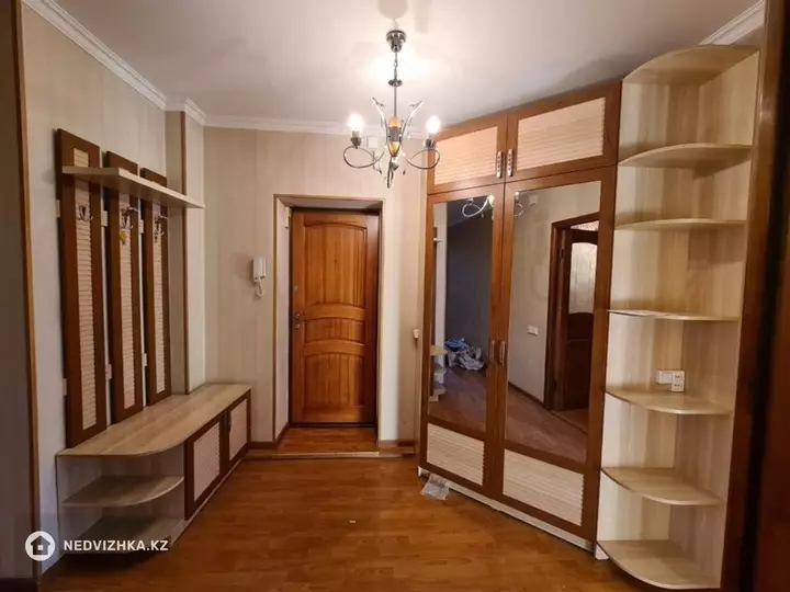 80 м², 4-комнатная квартира, этаж 2 из 4, 80 м², изображение - 1