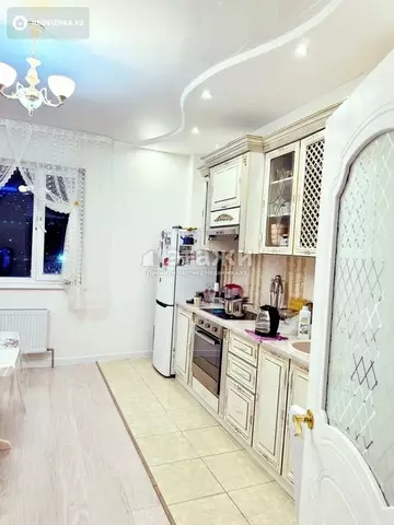 3-комнатная квартира, этаж 3 из 16, 90 м²