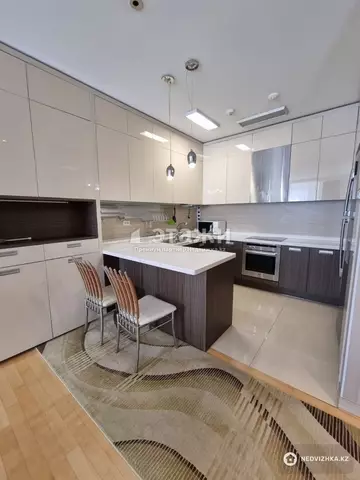 2-комнатная квартира, этаж 12 из 21, 99 м²