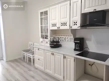 2-комнатная квартира, этаж 5 из 10, 64 м²