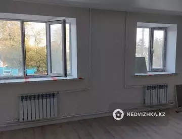 3-комнатная квартира, этаж 2 из 5, 80 м²