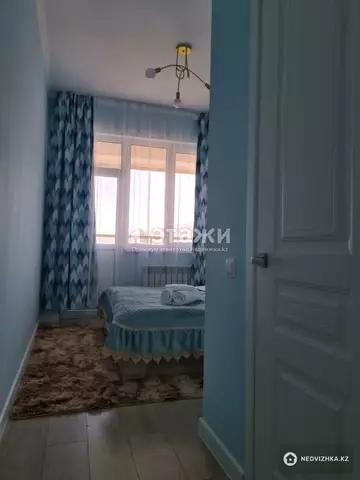 2-комнатная квартира, этаж 11 из 12, 60 м², на длительный срок