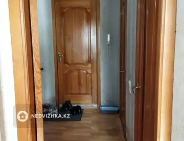 2-комнатная квартира, этаж 3 из 5, 52 м²