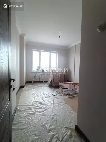 3-комнатная квартира, этаж 10 из 16, 94 м²