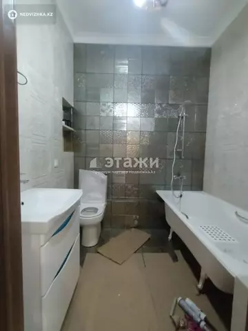 3-комнатная квартира, этаж 10 из 16, 94 м²