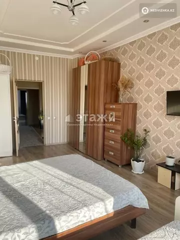 4-комнатная квартира, этаж 4 из 20, 146 м²