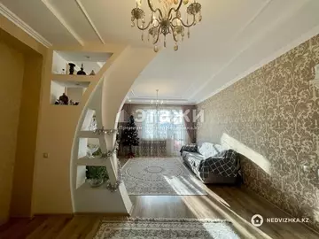 4-комнатная квартира, этаж 4 из 20, 146 м²