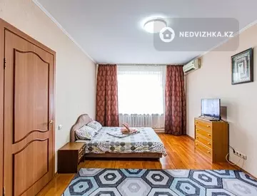 1-комнатная квартира, этаж 4 из 4, 48 м², посуточно