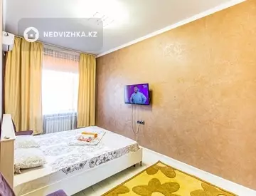 2-комнатная квартира, этаж 3 из 3, 48 м², посуточно