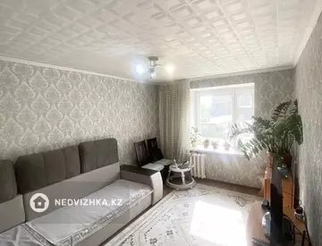 2-комнатная квартира, этаж 3 из 9, 42 м²