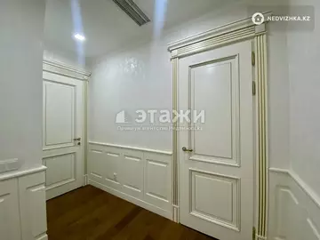 4-комнатная квартира, этаж 3 из 3, 135 м², на длительный срок