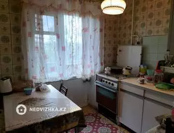 2-комнатная квартира, этаж 4 из 5, 46 м²