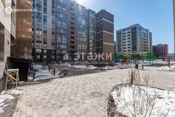 2-комнатная квартира, этаж 1 из 12, 42 м²