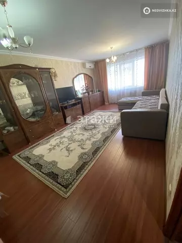 2-комнатная квартира, этаж 3 из 25, 73 м²