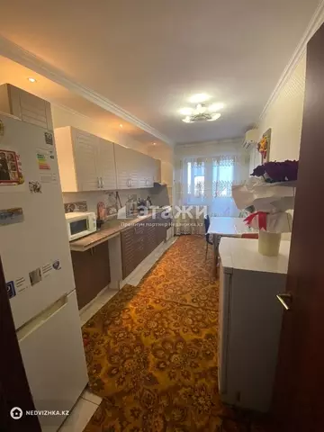 2-комнатная квартира, этаж 3 из 25, 73 м²