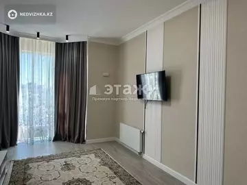 2-комнатная квартира, этаж 6 из 22, 66 м², на длительный срок