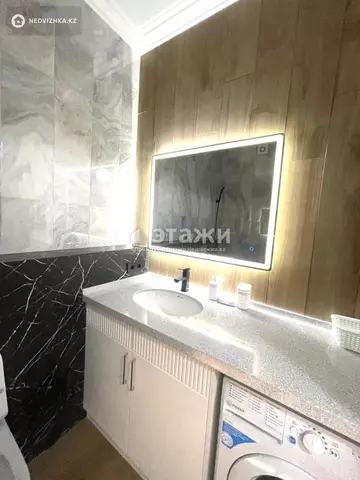 2-комнатная квартира, этаж 10 из 22, 65 м², на длительный срок