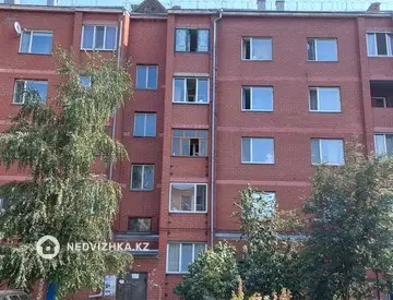 2-комнатная квартира, этаж 3 из 5, 57 м²