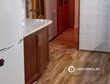 5-комнатная квартира, этаж 4 из 5, 98 м²