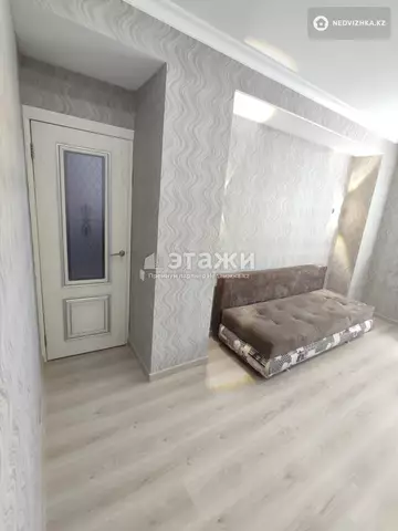 2-комнатная квартира, этаж 18 из 18, 55 м²