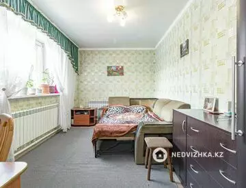 300 м², 8-комнатный дом, 10 соток, 300 м², изображение - 4