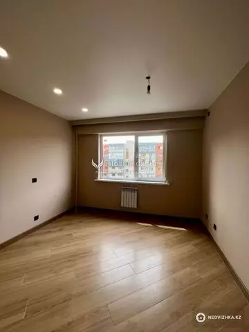 2-комнатная квартира, этаж 8 из 10, 70 м²